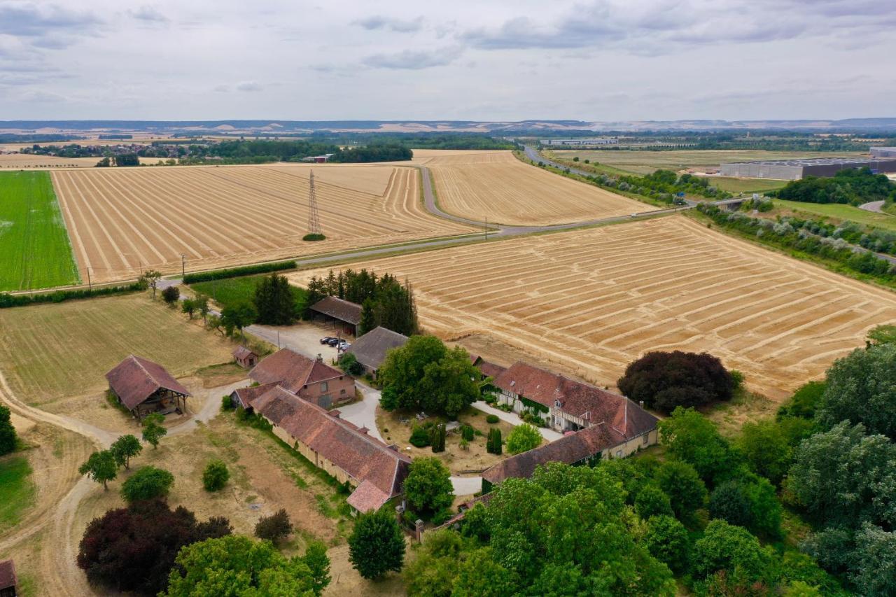 Domaine De La Creuse Bed and Breakfast Moussey  Exteriör bild